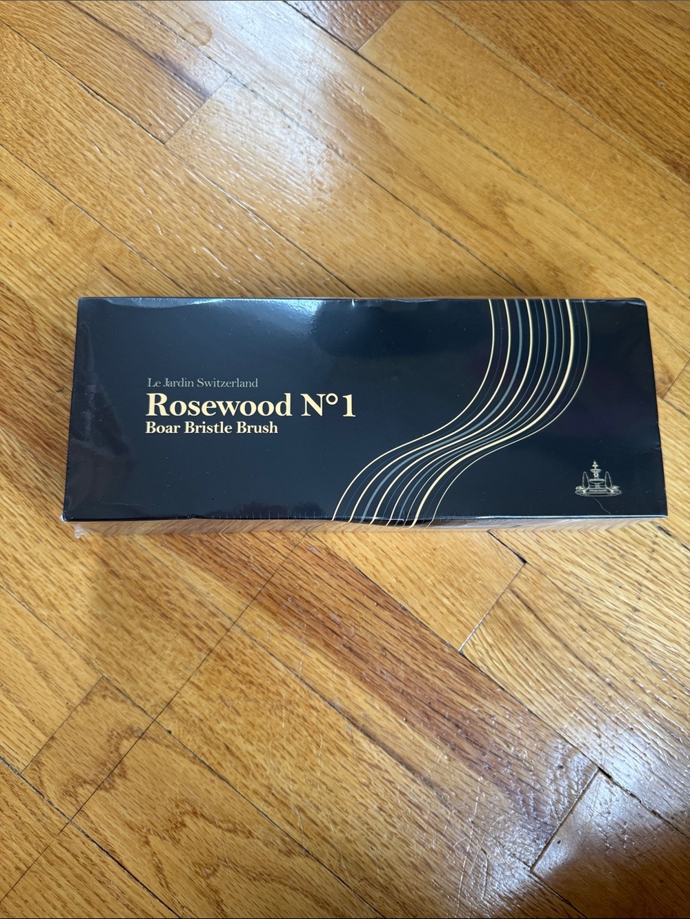 Le Jardin Rosewood N°1 Boar Bristle Brush — Black & Gold